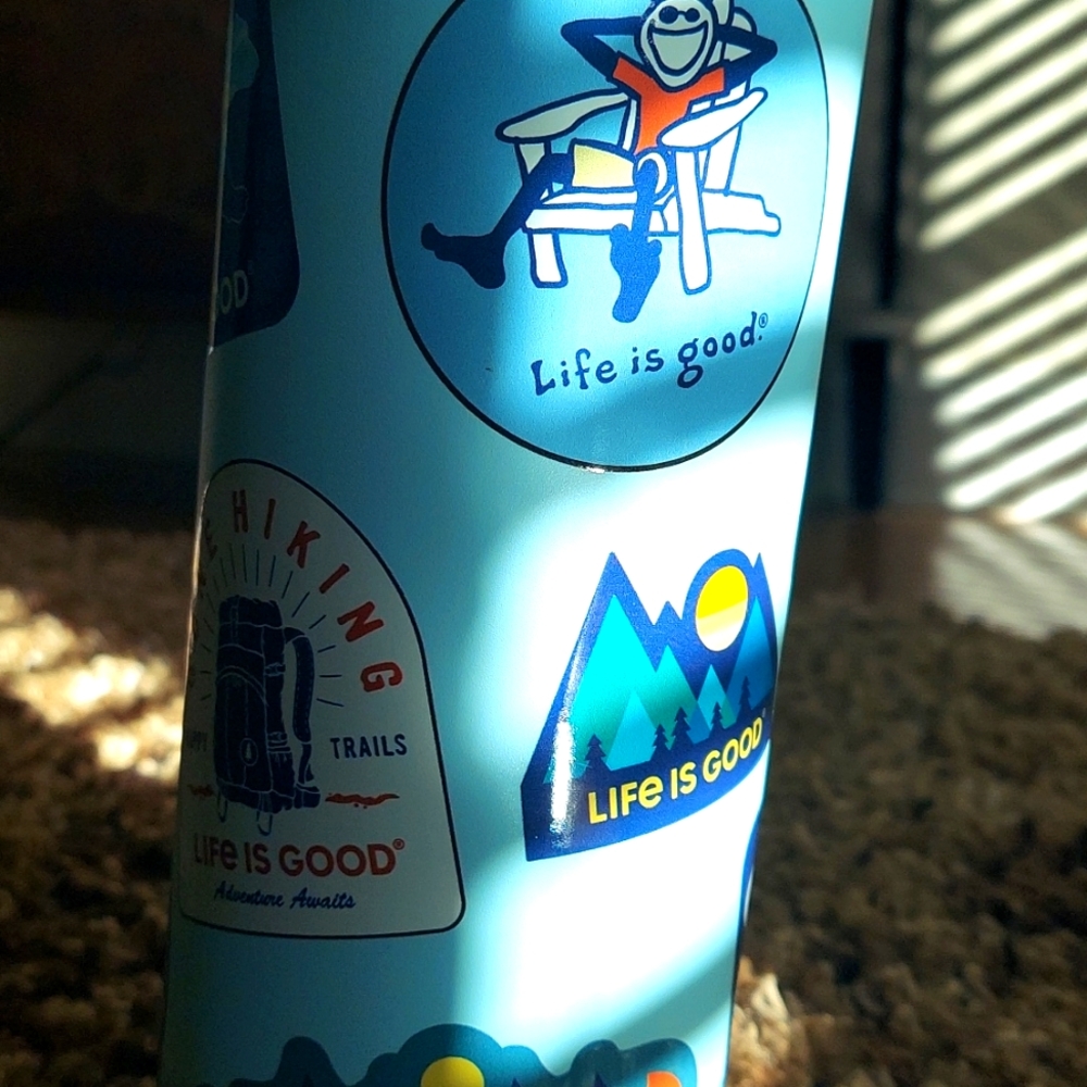 NWT Life is Good 49 Oz bottle